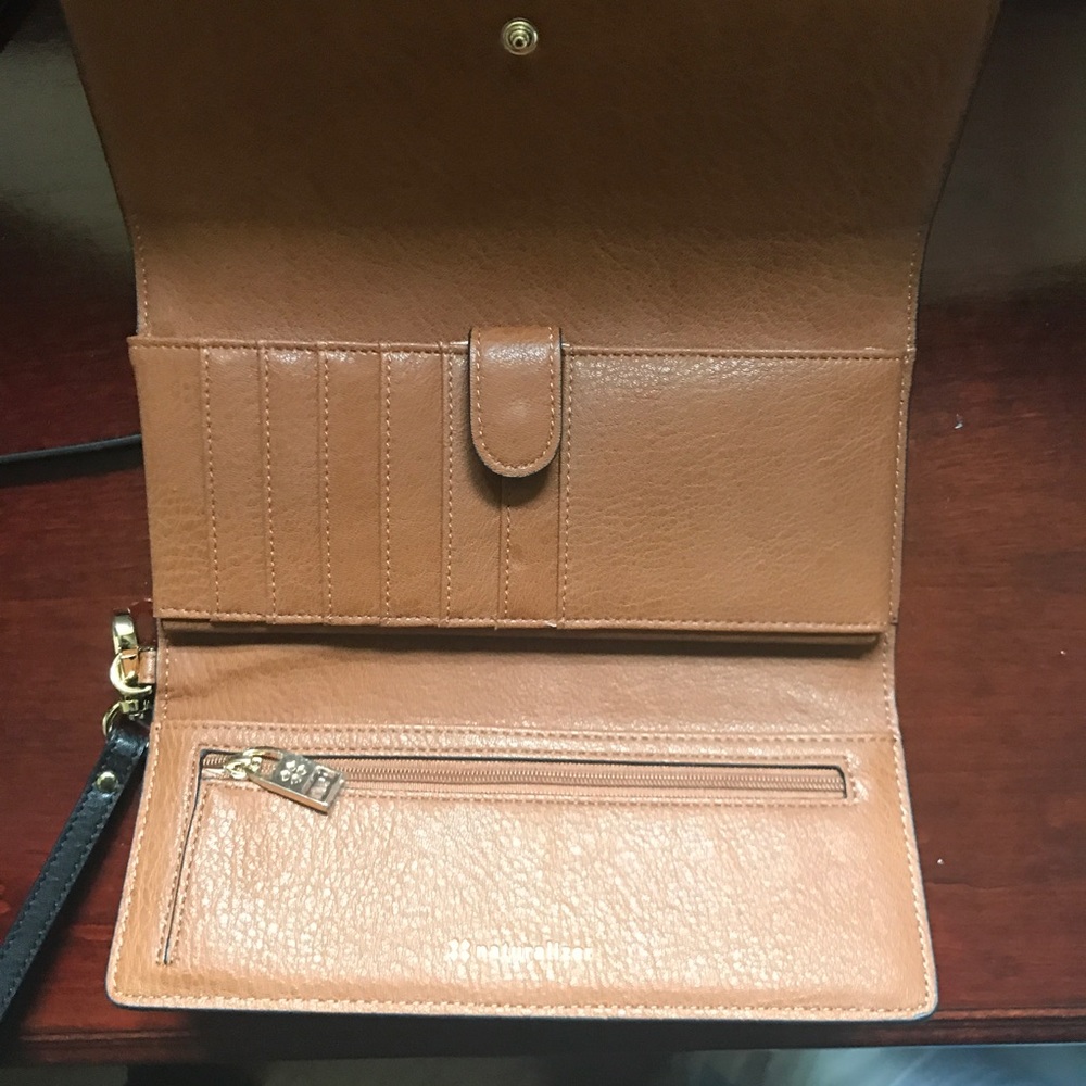 Naturalizer 2-in-1 Wallet